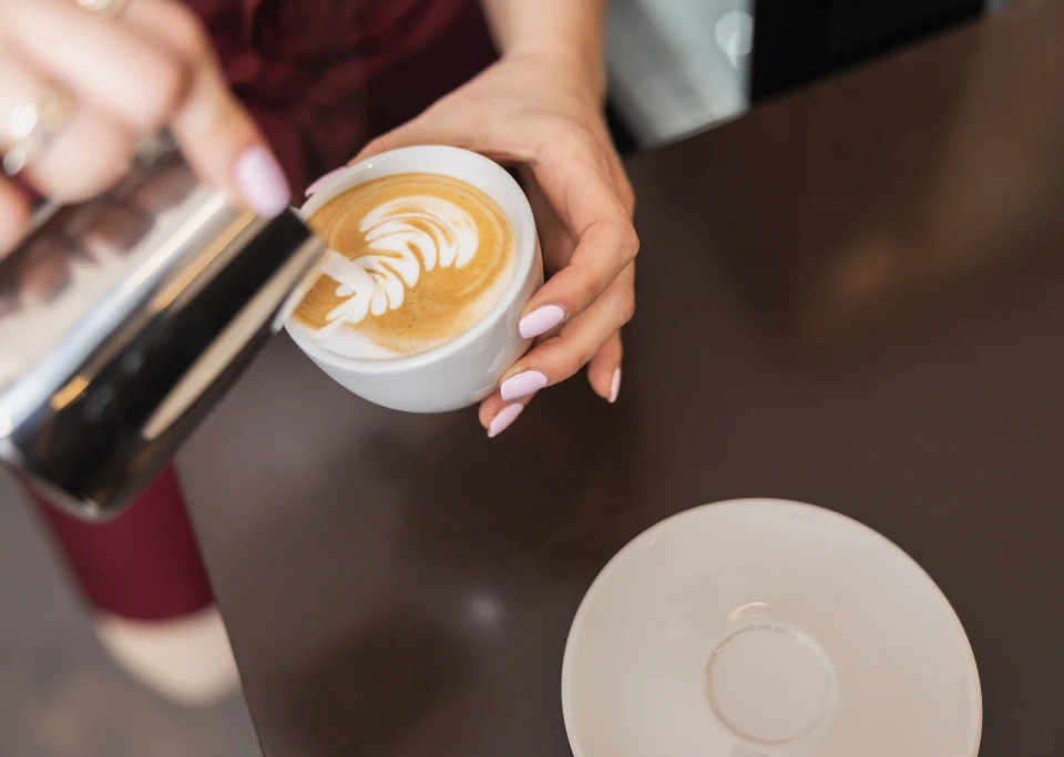 Frischer Kaffee vom Barista - Restaurant Anna, Schloss Dresden